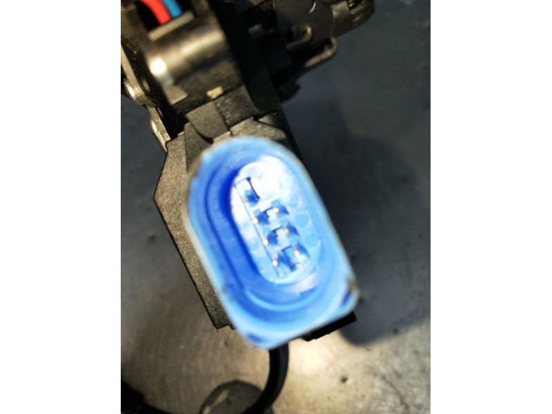 Recambio de motor cierre centralizado trasero derecho para volkswagen touran (1t1, 1t2) 2.0 tdi 16v referencia OEM IAM 06D7L0839