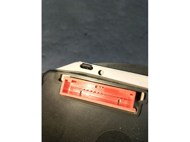 Recambio de cuadro instrumentos para renault trucks mascott furgoneta 150.65 (a00300166) referencia OEM IAM P8200128906B 2166734