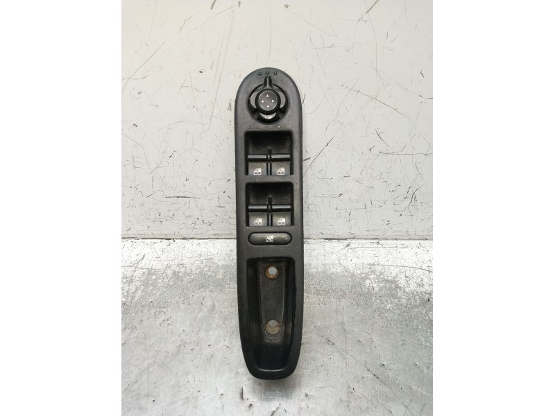 Recambio de mando elevalunas delantero izquierdo para alfa romeo 159 sportwagon (939_) 2.4 jtdm (939bxd1b, 939bxd12) referencia 