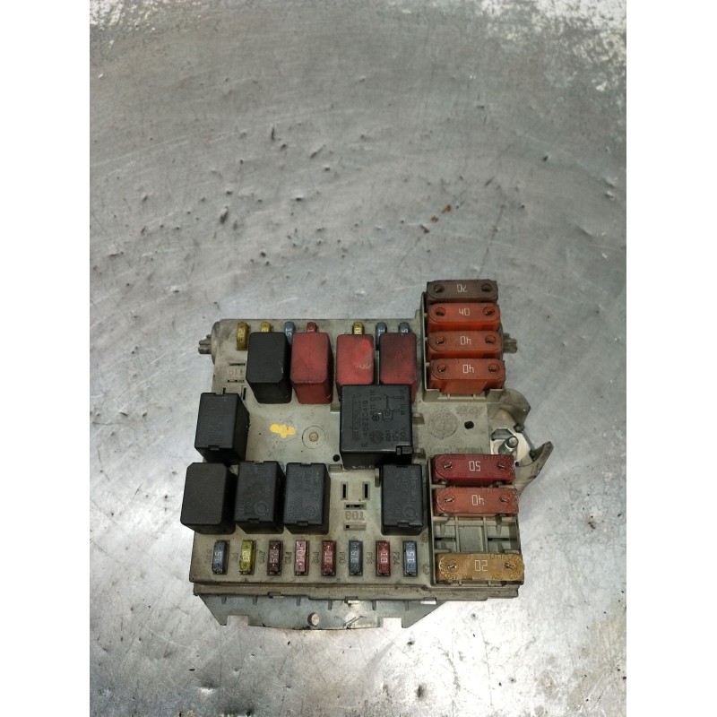 Recambio de caja reles / fusibles para alfa romeo 159 sportwagon (939_) 2.4 jtdm (939bxd1b, 939bxd12) referencia OEM IAM 5050445