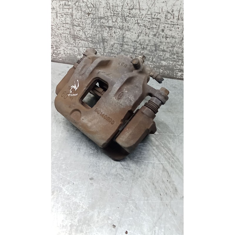 Recambio de pinza freno delantera izquierda para kia carens iv 1.7 crdi referencia OEM IAM BC140200 MANDO 13