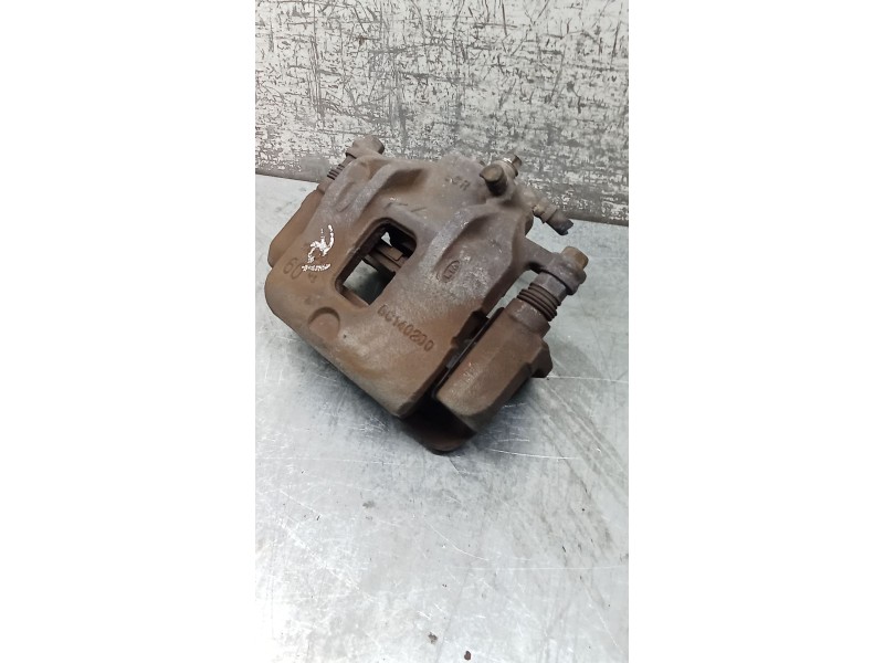 Recambio de pinza freno delantera izquierda para kia carens iv 1.7 crdi referencia OEM IAM BC140200 MANDO 13