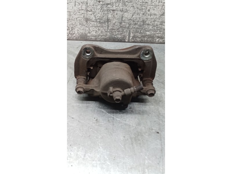 Recambio de pinza freno delantera izquierda para kia carens iv 1.7 crdi referencia OEM IAM BC140200 MANDO 13
