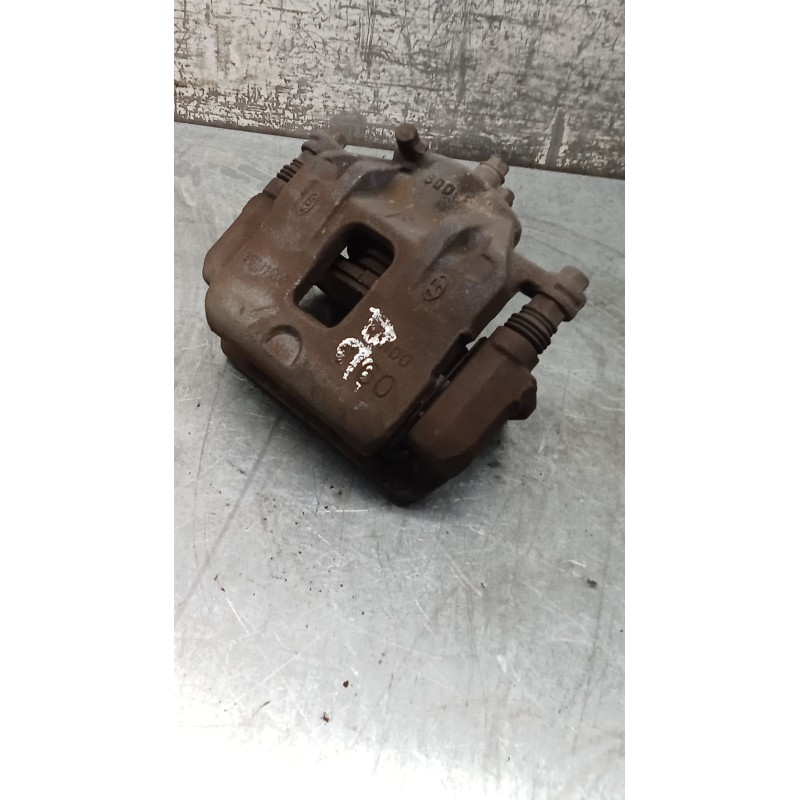 Recambio de pinza freno delantera derecha para kia carens iv 1.7 crdi referencia OEM IAM BC141200 MANDO 13