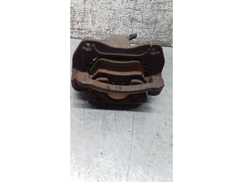 Recambio de pinza freno delantera derecha para kia carens iv 1.7 crdi referencia OEM IAM BC141200 MANDO 13