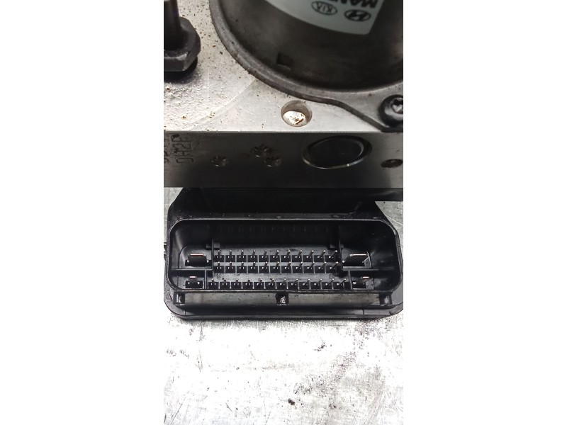 Recambio de abs para kia carens iv 1.7 crdi referencia OEM IAM A1000645ACD 58910A4610 60BH6013Q901