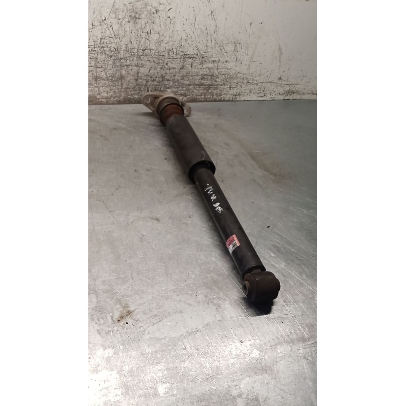 Recambio de amortiguador trasero derecho para kia carens iv 1.7 crdi referencia OEM IAM 55310A4250  13