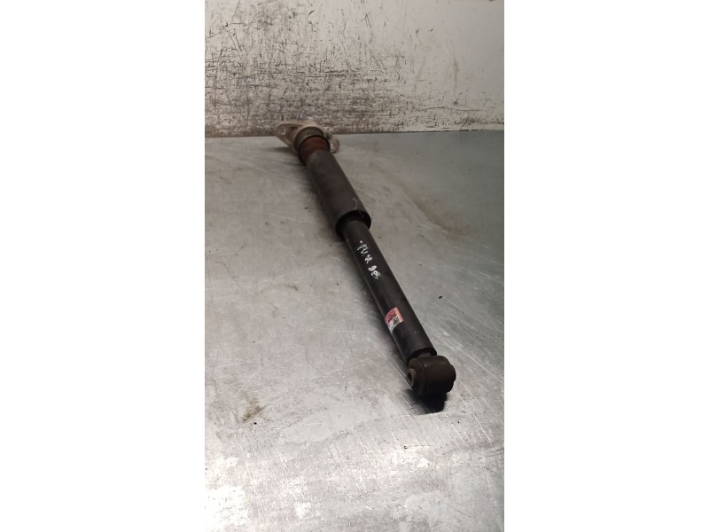 Recambio de amortiguador trasero derecho para kia carens iv 1.7 crdi referencia OEM IAM 55310A4250  13