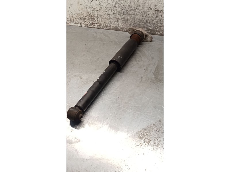 Recambio de amortiguador trasero derecho para kia carens iv 1.7 crdi referencia OEM IAM 55310A4250  13