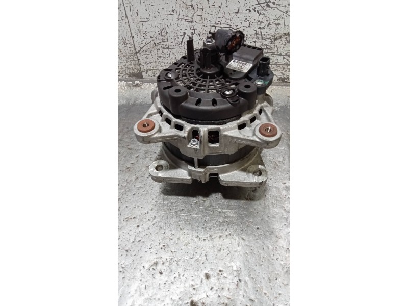 Recambio de alternador para nissan x-trail (t32) acenta referencia OEM IAM 231004BE0B  