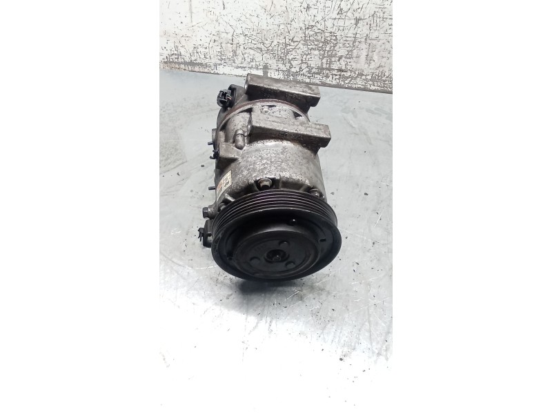 Recambio de compresor aire acondicionado para kia carens iv 1.7 crdi referencia OEM IAM F500PNBCA12  13