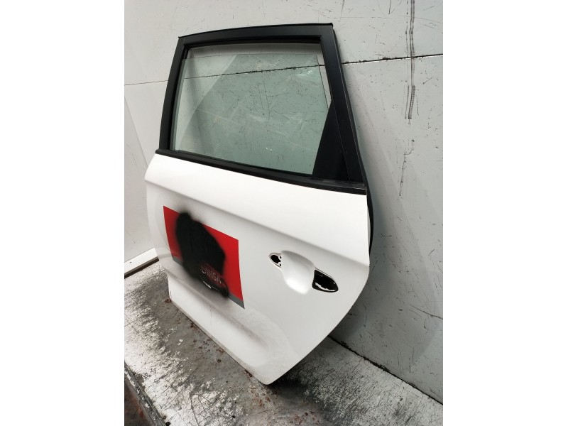 Recambio de puerta trasera izquierda para kia carens iv 1.7 crdi referencia OEM IAM  5P 