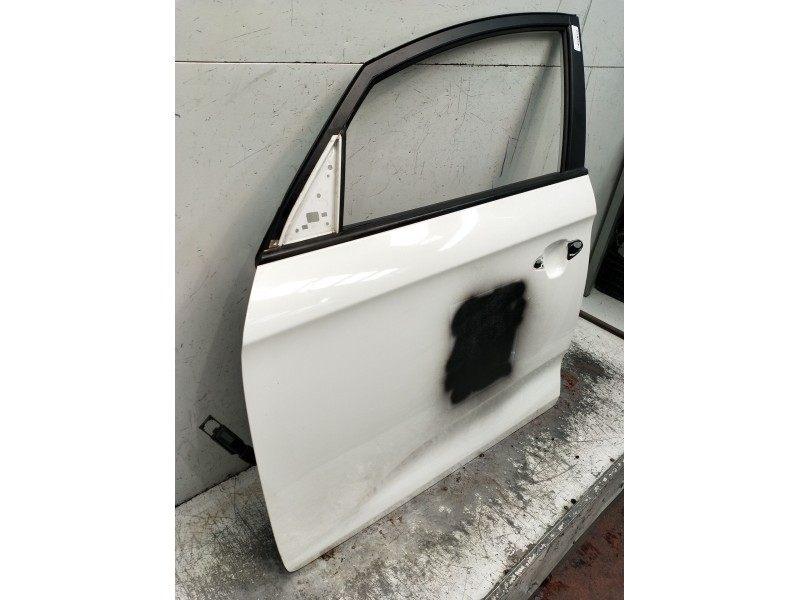 Recambio de puerta delantera izquierda para kia carens iv 1.7 crdi referencia OEM IAM  5P 