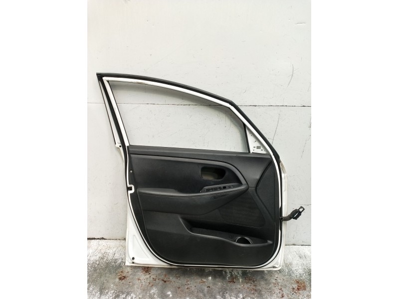 Recambio de puerta delantera izquierda para kia carens iv 1.7 crdi referencia OEM IAM  5P 