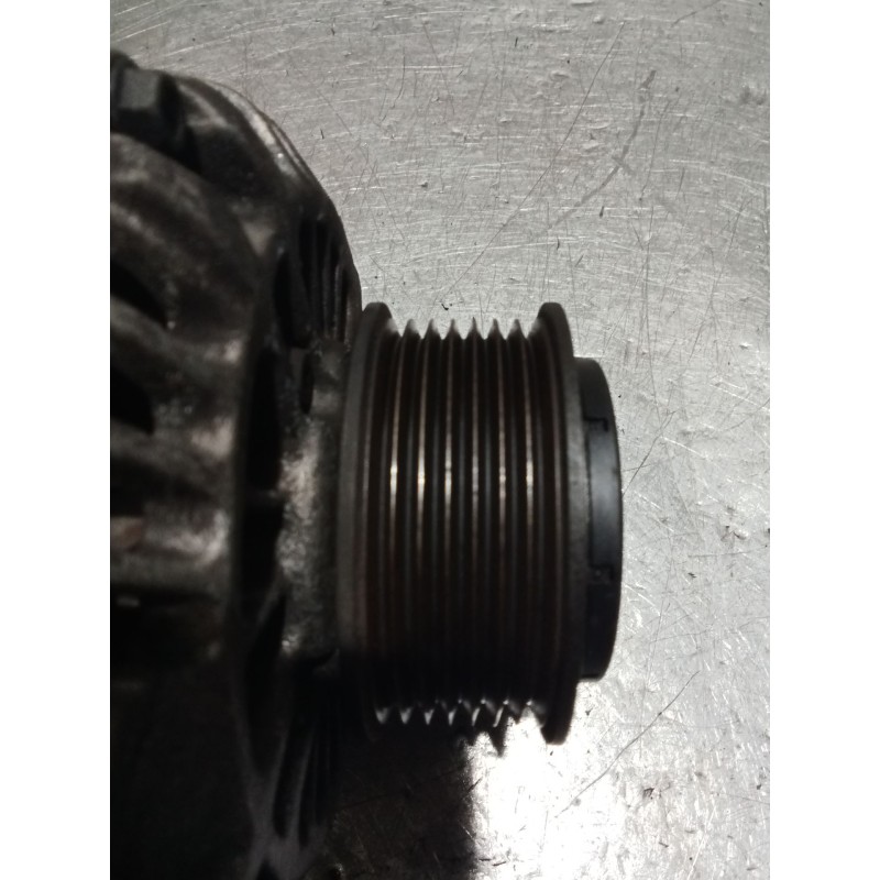 Recambio de alternador para hyundai h-1 / starex autobús (a1) 2.5 crdi referencia OEM IAM   