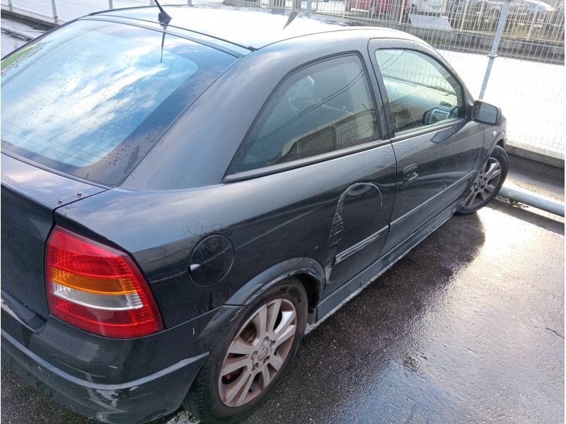 opel astra g berlina del año 2001