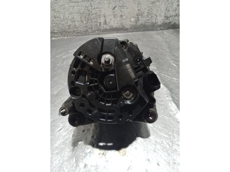 Recambio de alternador para seat ibiza iv sc (6j1, 6p5) 1.9 tdi referencia OEM IAM   