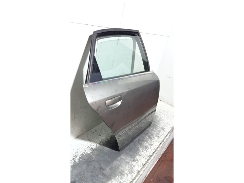 Recambio de puerta trasera derecha para opel vectra c berlina comfort referencia OEM IAM   4P