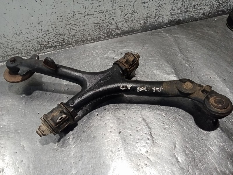 Recambio de brazo suspension superior delantero derecho para renault master ii caja/chasis (ed/hd/ud) 2.2 dci 90 referencia OEM 