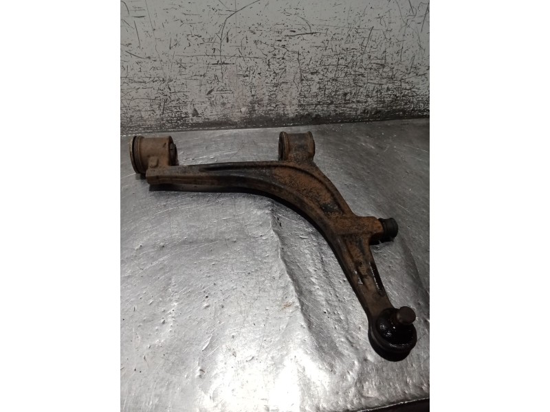 Recambio de brazo suspension inferior delantero derecho para renault master ii caja/chasis (ed/hd/ud) 2.2 dci 90 referencia OEM 