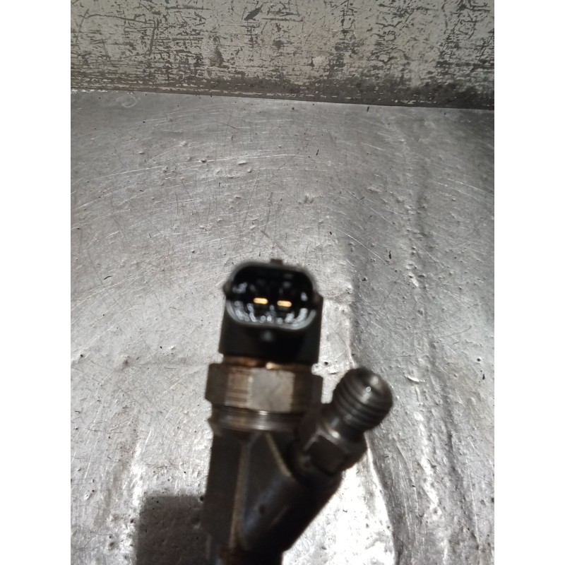 Recambio de inyector para renault master ii caja/chasis (ed/hd/ud) 2.2 dci 90 referencia OEM IAM 0445110063 8200010075 BOSCH