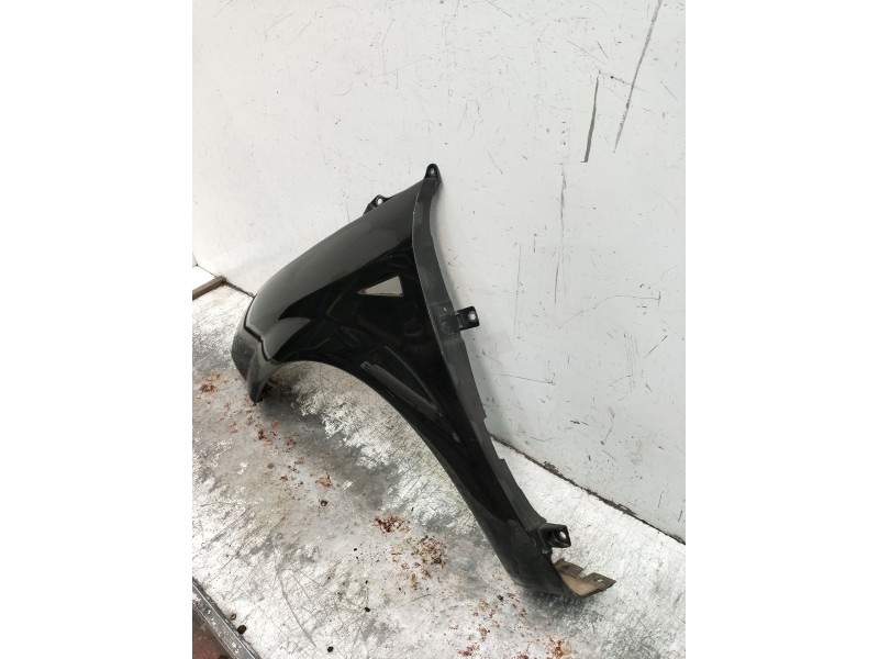 Recambio de aleta delantera izquierda para renault scénic ii (jm0/1_) 1.5 dci (jm1e, jm16) referencia OEM IAM   2006