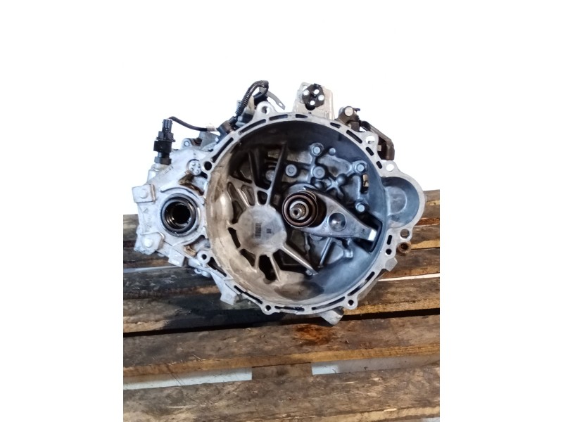 Recambio de caja cambios para kia carens iv 1.7 crdi referencia OEM IAM WFW6H 6V 215547 U44R