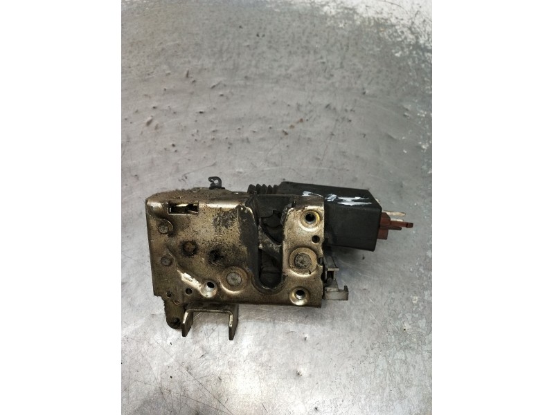 Recambio de motor cierre centralizado delantero izquierdo para citroën saxo (s0, s1) 1.4 vts referencia OEM IAM  5P 1999