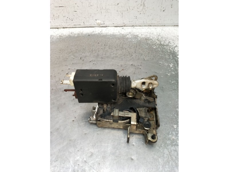 Recambio de motor cierre centralizado delantero izquierdo para citroën saxo (s0, s1) 1.4 vts referencia OEM IAM  5P 1999