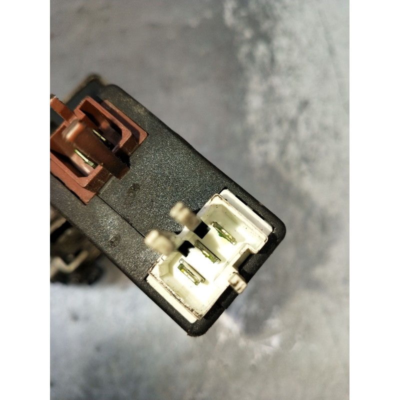 Recambio de motor cierre centralizado delantero izquierdo para citroën saxo (s0, s1) 1.4 vts referencia OEM IAM  5P 1999