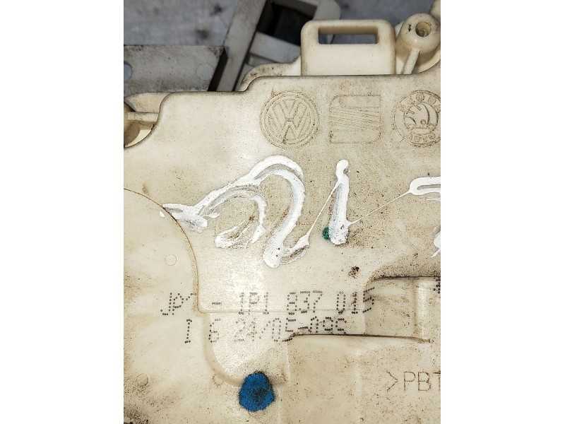 Recambio de motor cierre centralizado delantero izquierdo para seat leon (1p1) 2.0 tdi 16v referencia OEM IAM 1P1837015 5P 2005