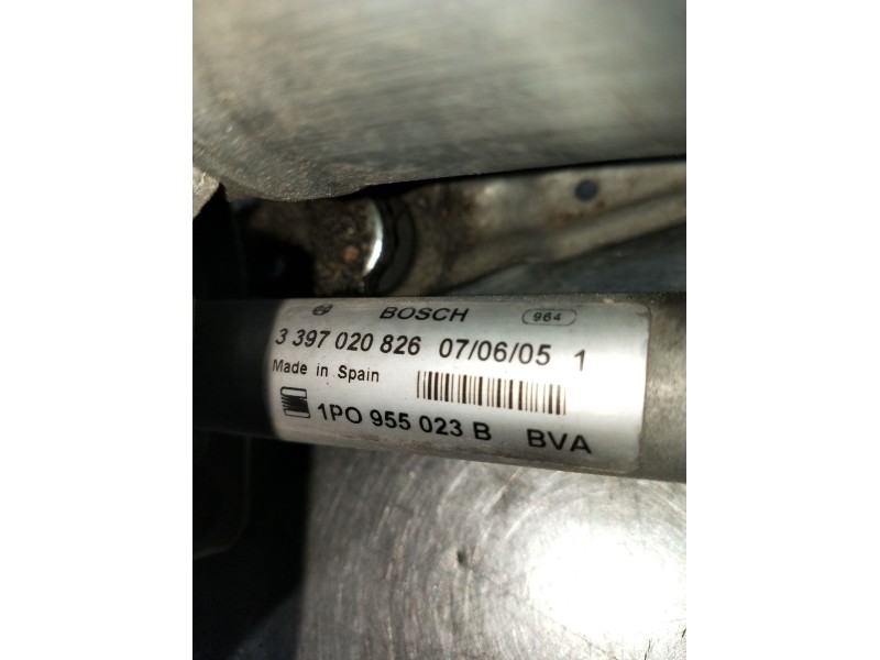 Recambio de motor limpia delantero para seat leon (1p1) 2.0 tdi 16v referencia OEM IAM 1P0955023B 3397020826 IZQUIERDO 2005