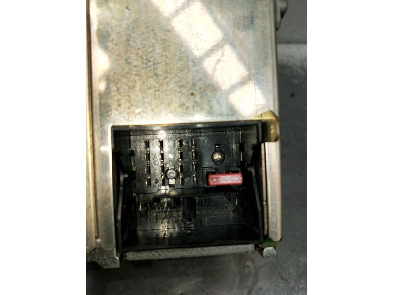 Recambio de sistema audio / radio cd para seat leon (1p1) 2.0 tdi 16v referencia OEM IAM 014SEZ1Z3E38519683  2005
