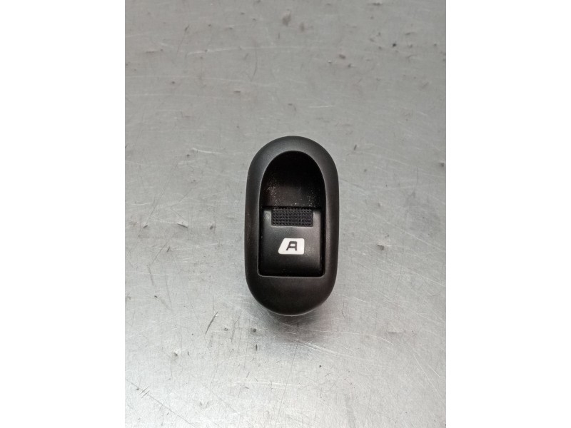 Recambio de mando elevalunas delantero izquierdo para citroën c3 i (fc_, fn_) 1.4 i referencia OEM IAM 96401469XT  2006
