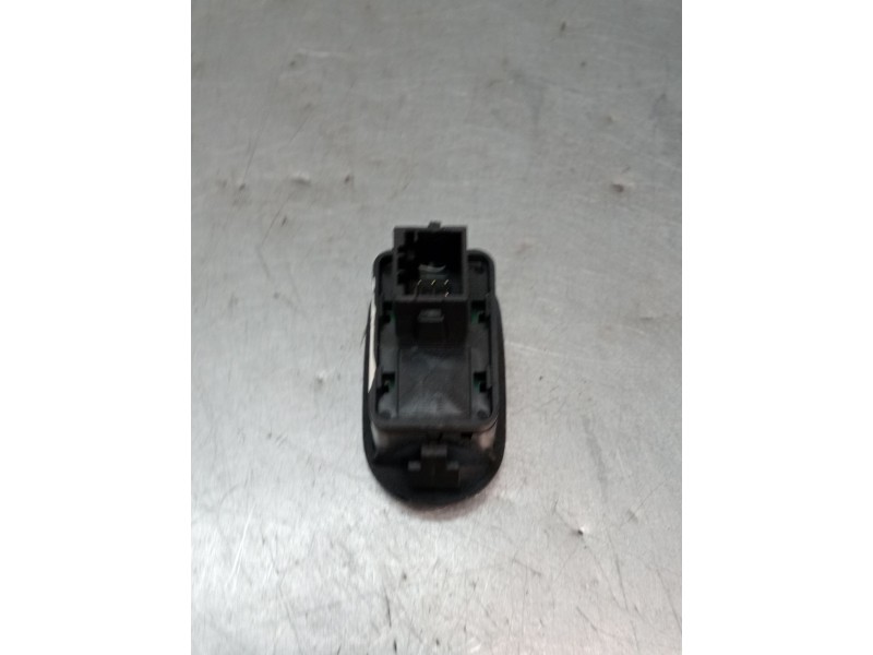 Recambio de mando elevalunas delantero izquierdo para citroën c3 i (fc_, fn_) 1.4 i referencia OEM IAM 96401469XT  2006