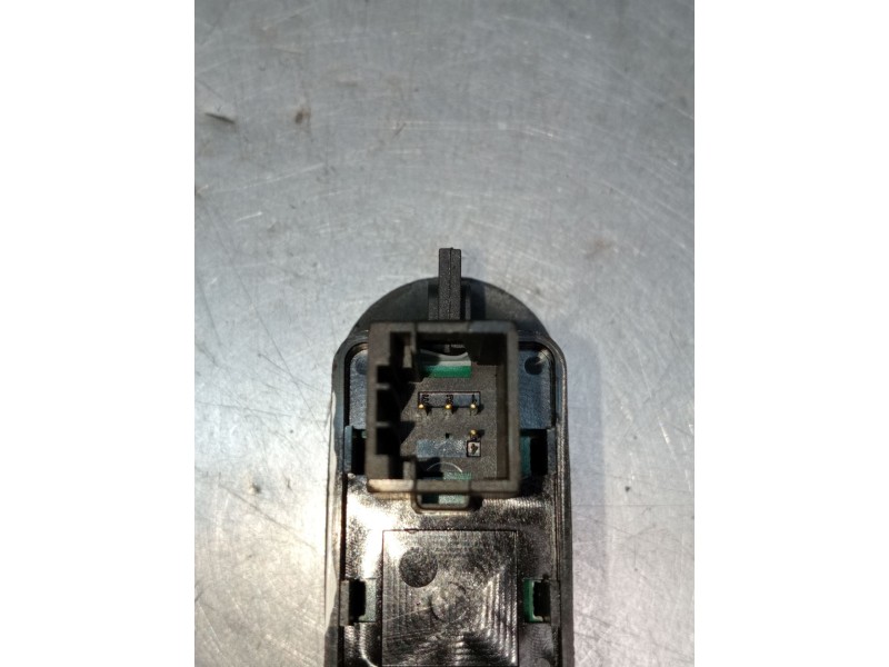 Recambio de mando elevalunas delantero izquierdo para citroën c3 i (fc_, fn_) 1.4 i referencia OEM IAM 96401469XT  2006