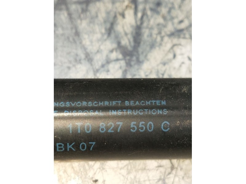 Recambio de amortiguadores maletero / porton para volkswagen touran (1t1, 1t2) 2.0 tdi 16v referencia OEM IAM 1T0827550C  2003