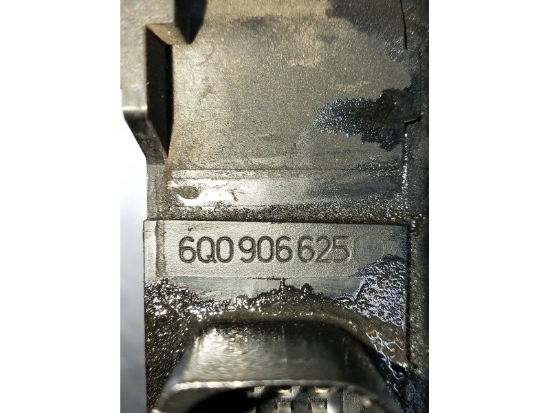 Recambio de valvula aire adicional para volkswagen touran (1t1, 1t2) 2.0 tdi 16v referencia OEM IAM 6Q0906625  2003