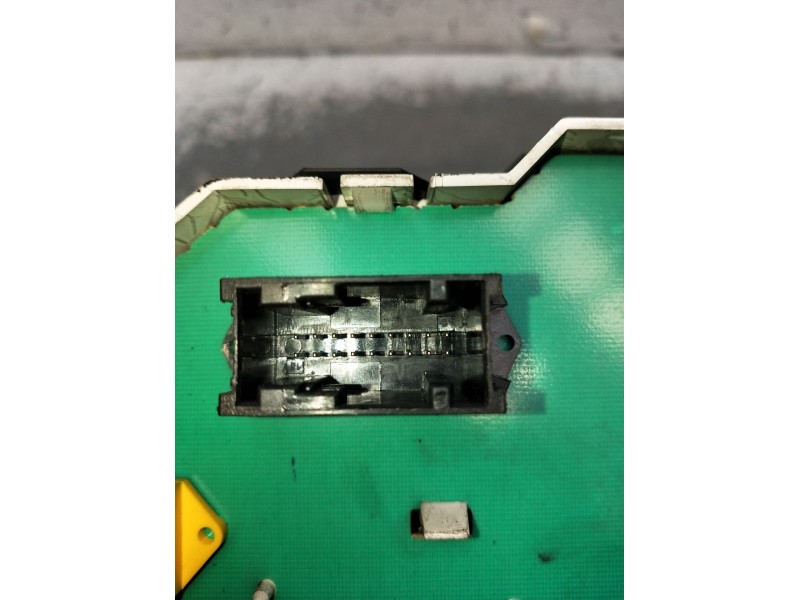 Recambio de cuadro instrumentos para citroën saxo (s0, s1) 1.4 vts referencia OEM IAM 9640994180 110080010056 1999