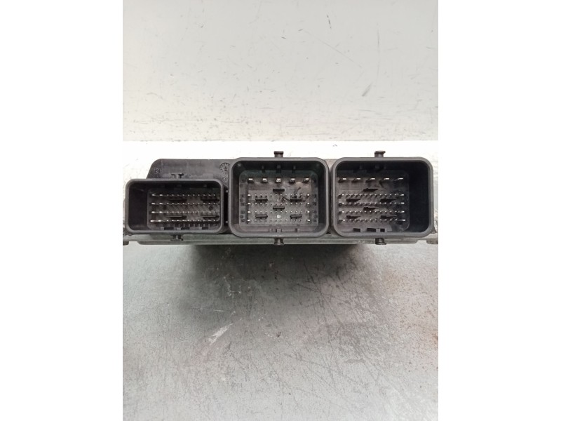 Recambio de centralita motor uce para ford focus iii 1.6 tdci referencia OEM IAM BV6112A650AXH SID807EVO S180133039. 82294296