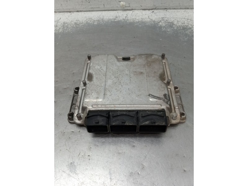 Recambio de centralita motor uce para renault master ii caja/chasis (ed/hd/ud) 2.2 dci 90 referencia OEM IAM 0281010320 H0M82001