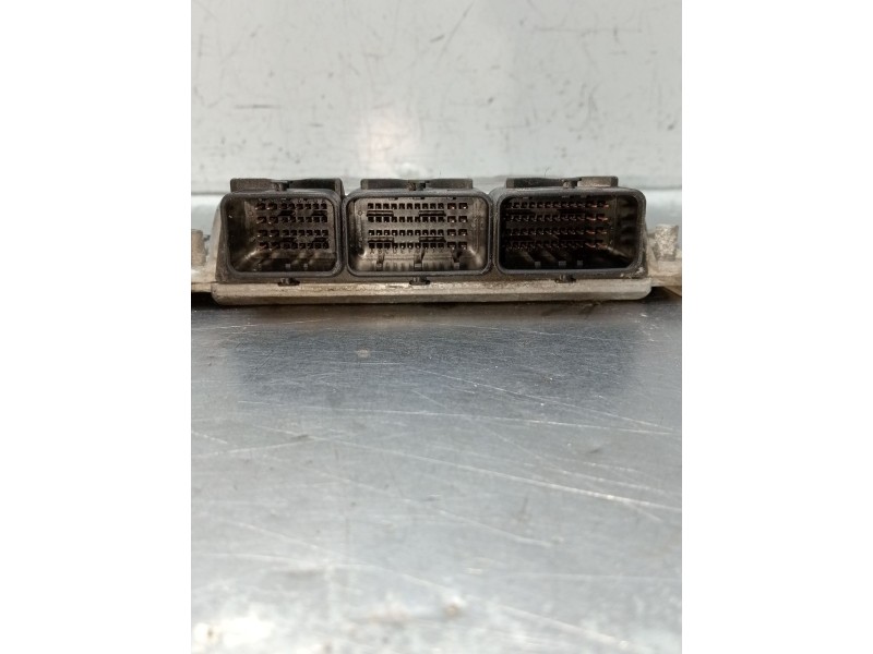 Recambio de centralita motor uce para renault master ii caja/chasis (ed/hd/ud) 2.2 dci 90 referencia OEM IAM 0281010320 H0M82001