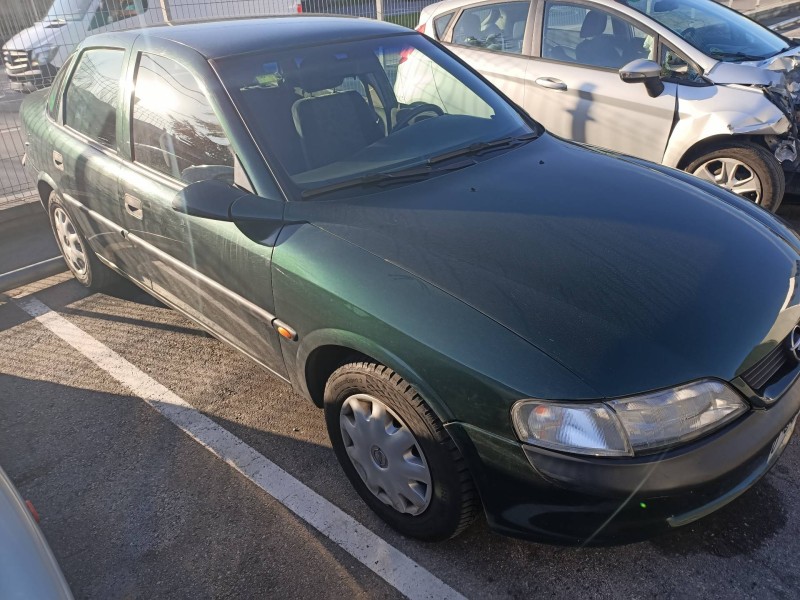 opel vectra b berlina del año 1997