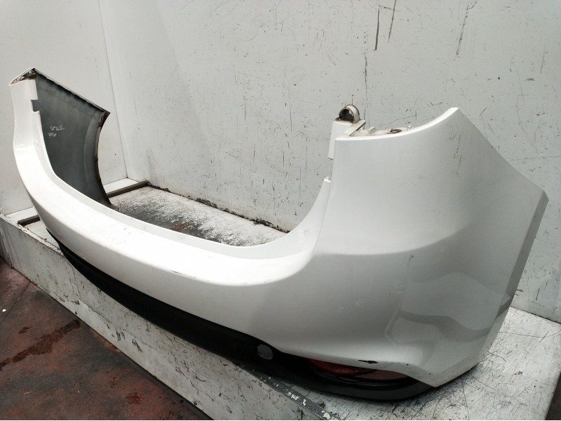 Recambio de paragolpes trasero para kia carens iv 1.7 crdi referencia OEM IAM  VER FOTOS 