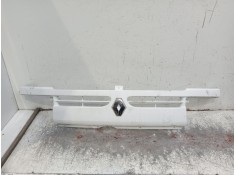 Recambio de rejilla delantera para renault master ii caja/chasis (ed/hd/ud) 2.2 dci 90 referencia OEM IAM   1998