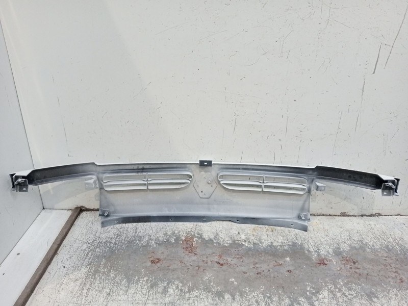 Recambio de rejilla delantera para renault master ii caja/chasis (ed/hd/ud) 2.2 dci 90 referencia OEM IAM   1998