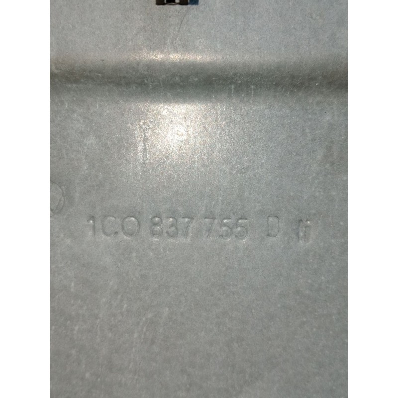 Recambio de elevalunas delantero izquierdo para volkswagen new beetle (9c1, 1c1) 1.9 tdi referencia OEM IAM 1C0837755D  2006 3P