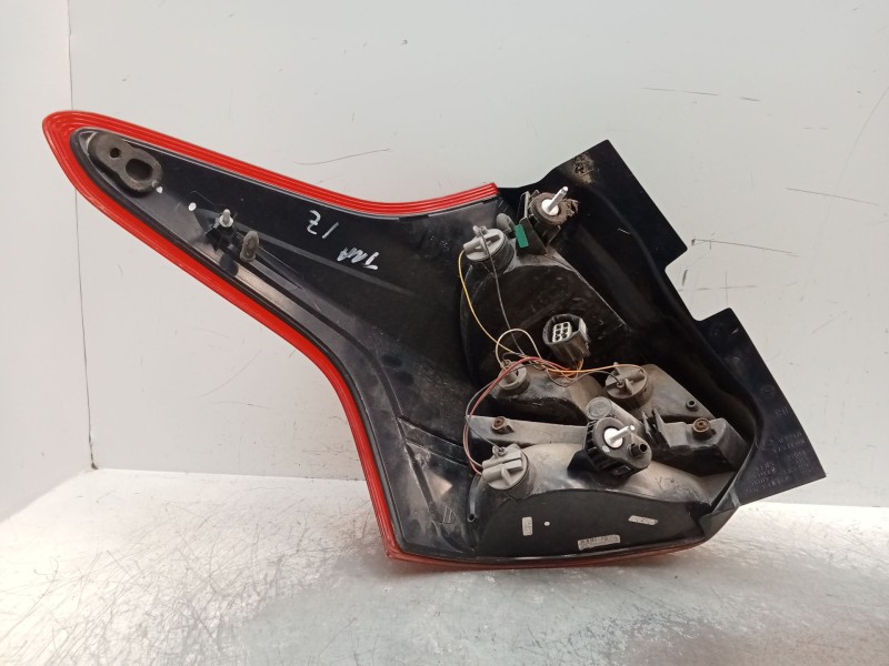 Recambio de piloto trasero derecho para ford focus iii 1.6 tdci referencia OEM IAM   