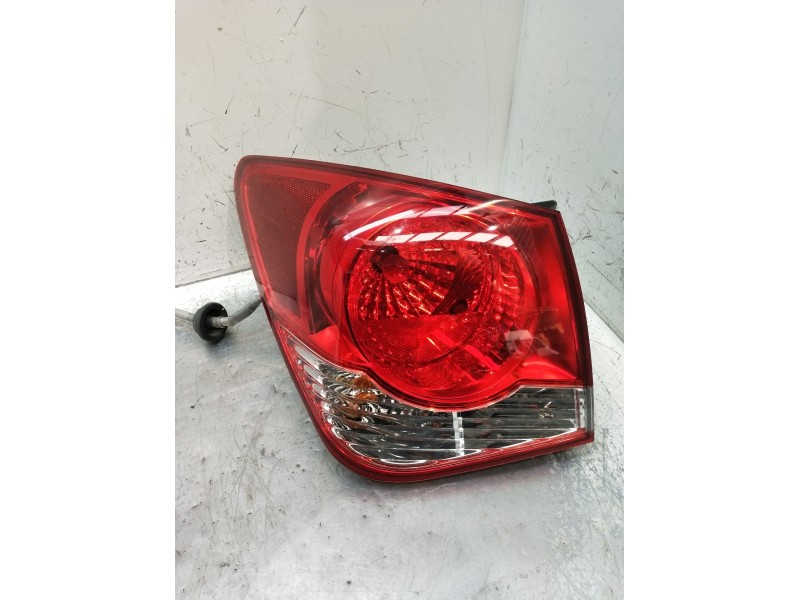 Recambio de piloto trasero izquierdo para chevrolet cruze (j300) 1.8 referencia OEM IAM   2009