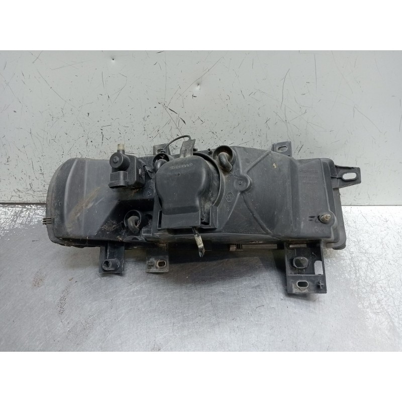 Recambio de faro izquierdo para renault master ii caja/chasis (ed/hd/ud) 2.2 dci 90 referencia OEM IAM   1998